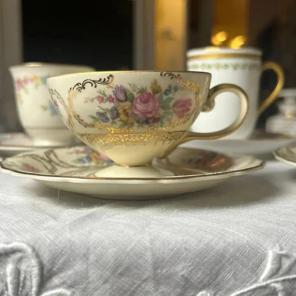 Rosenthal Continental Ivory Queens Bouquet footed demitasse cup and saucer - Picture 6 of 9